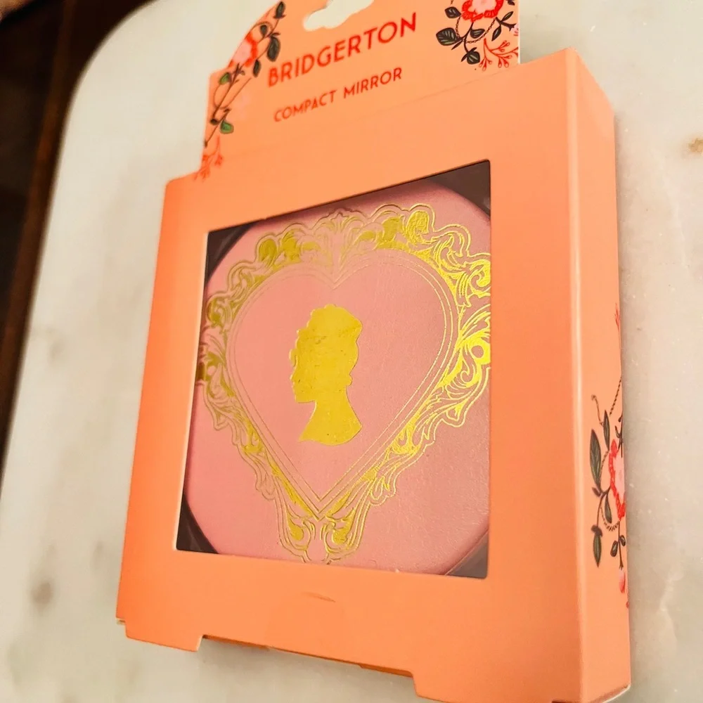 Bridgerton Compact Mirror with Gold Heart Design (NIB) - Picture 5 of 8